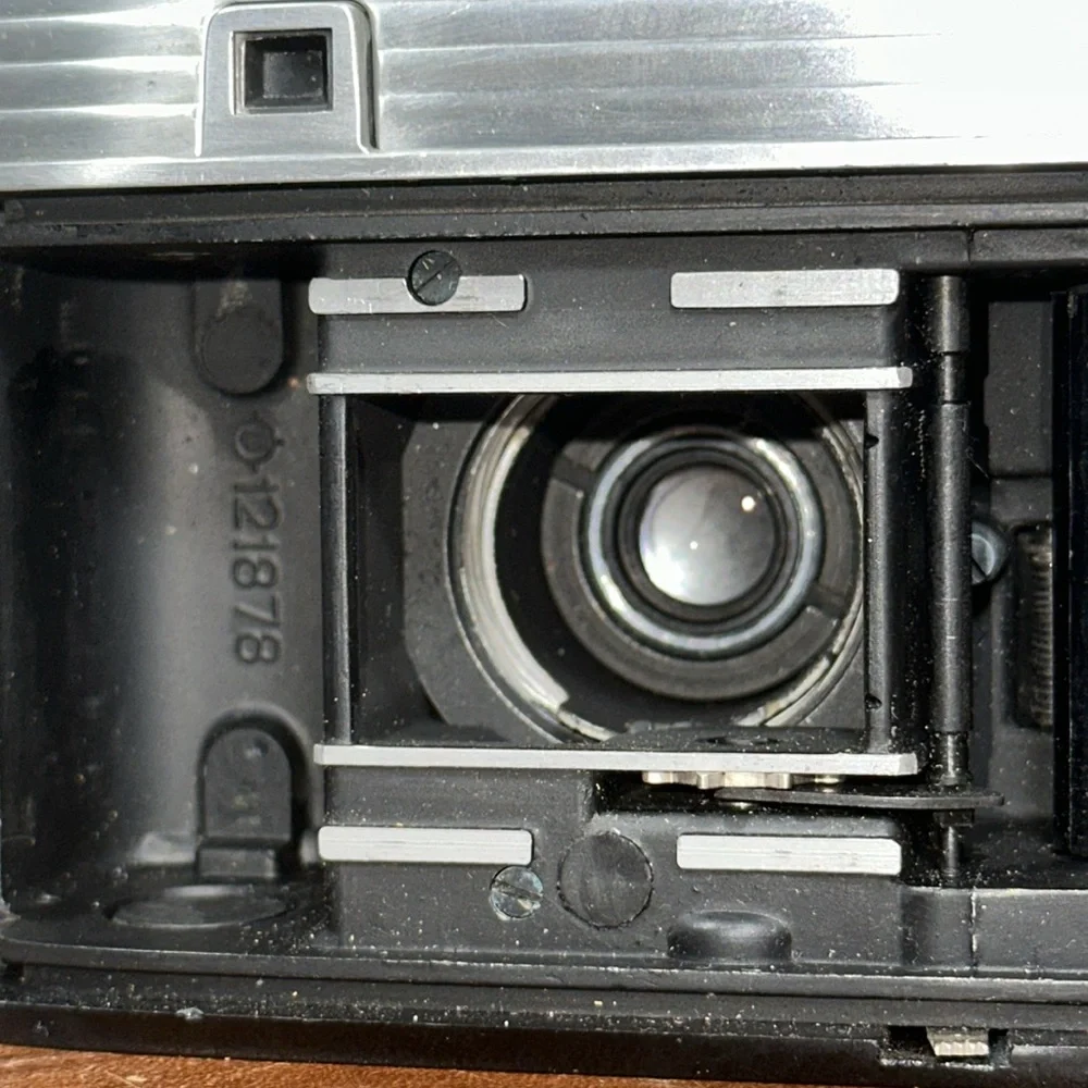 KODAK Signet 35 with Leather Kodak Case - Picture 13 of 16